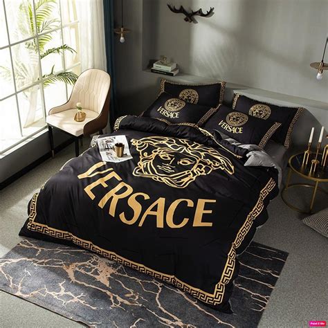 versace servizio letto|Biancheria da letto da uomo di Versace .